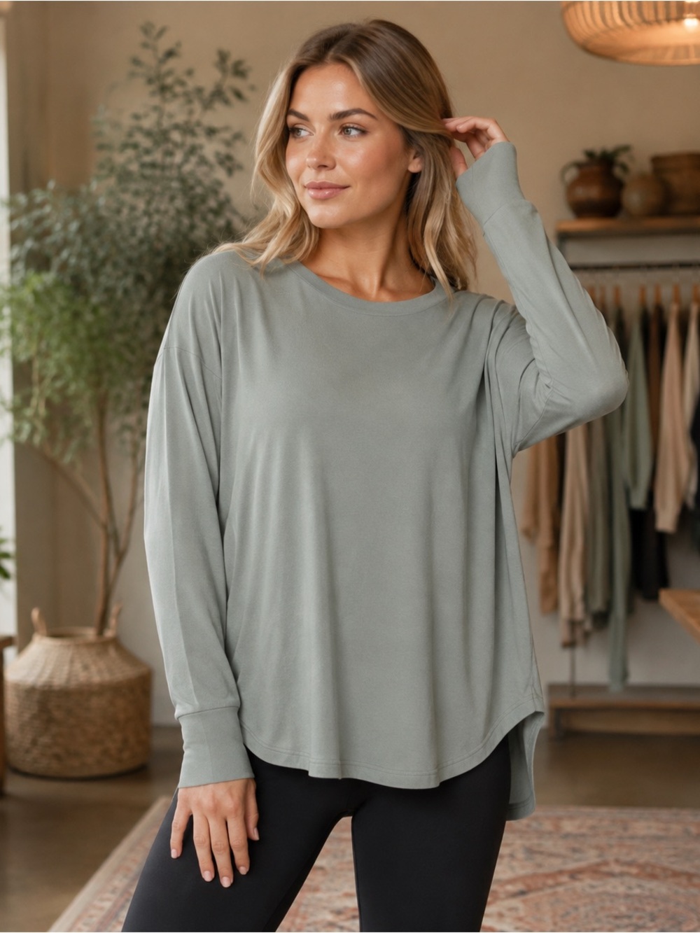 Lululemon Back In Action‎ Long Sleeve Misty Moss